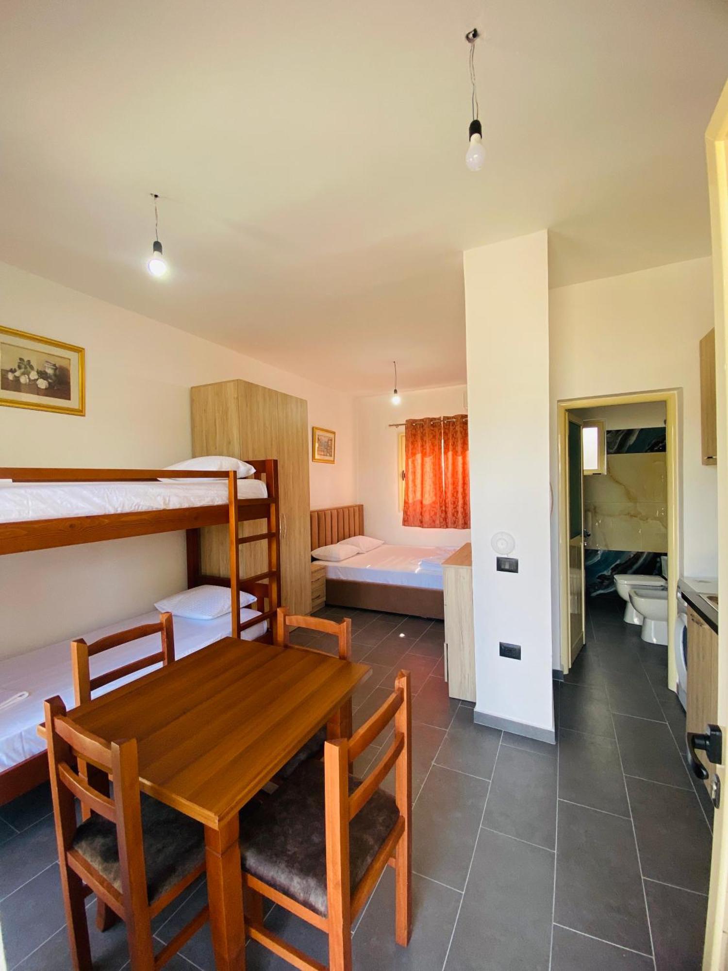 Holiday Cabins Vlore Vlorë