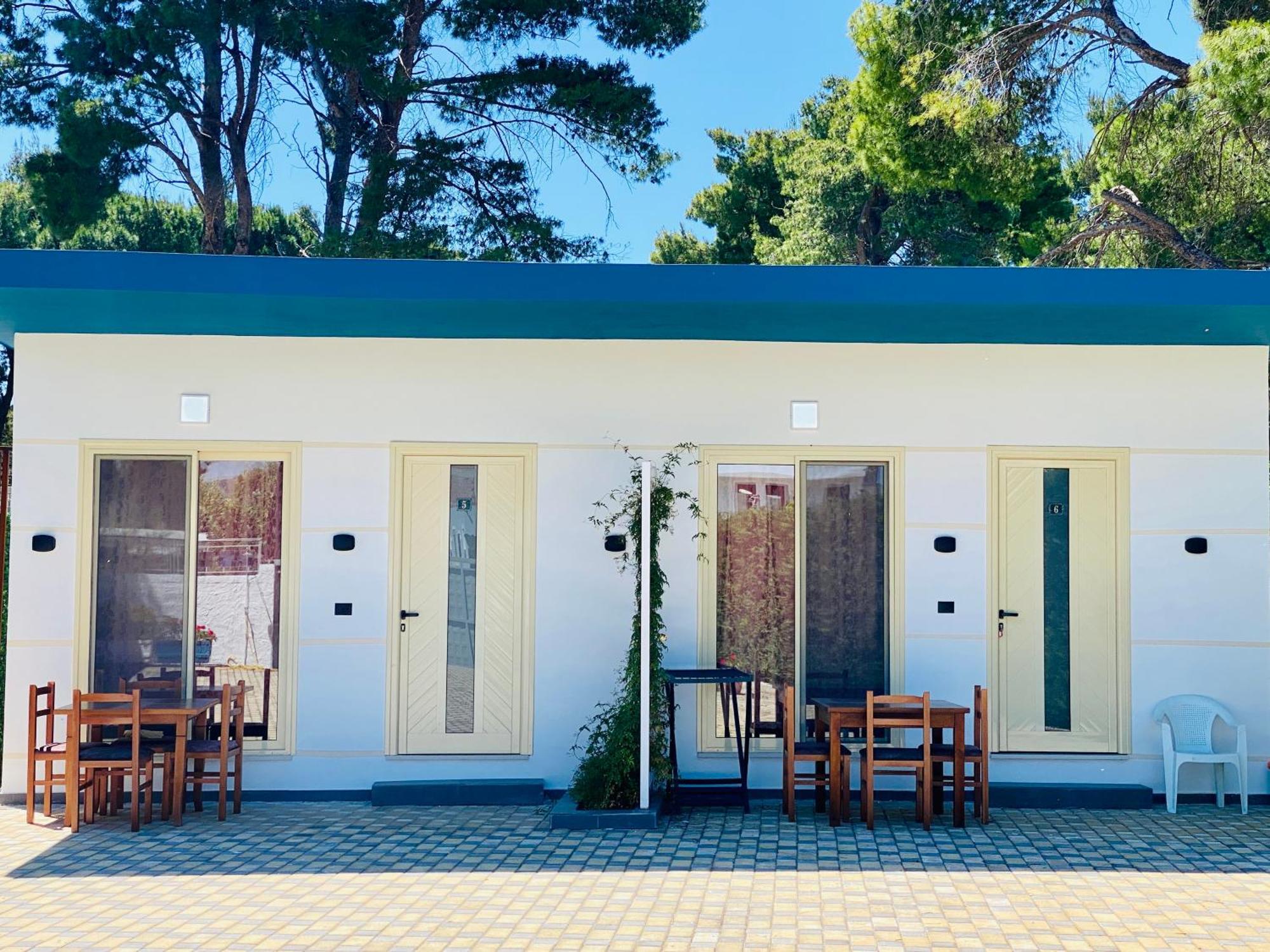 Holiday Cabins Vlore Ferienhaus *